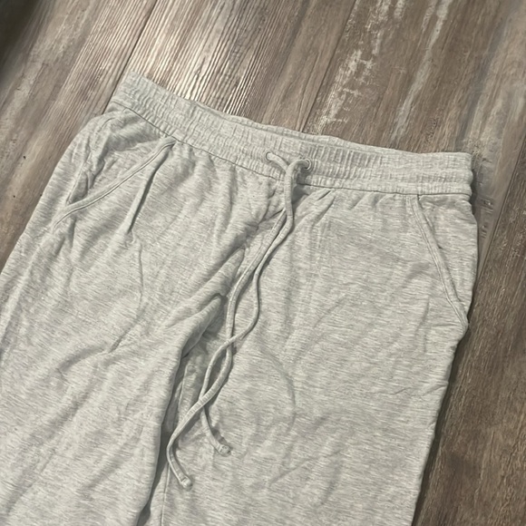 Vineyard Vines Super Soft pajamas gray women’s medium bottom/small top - Picture 8 of 11